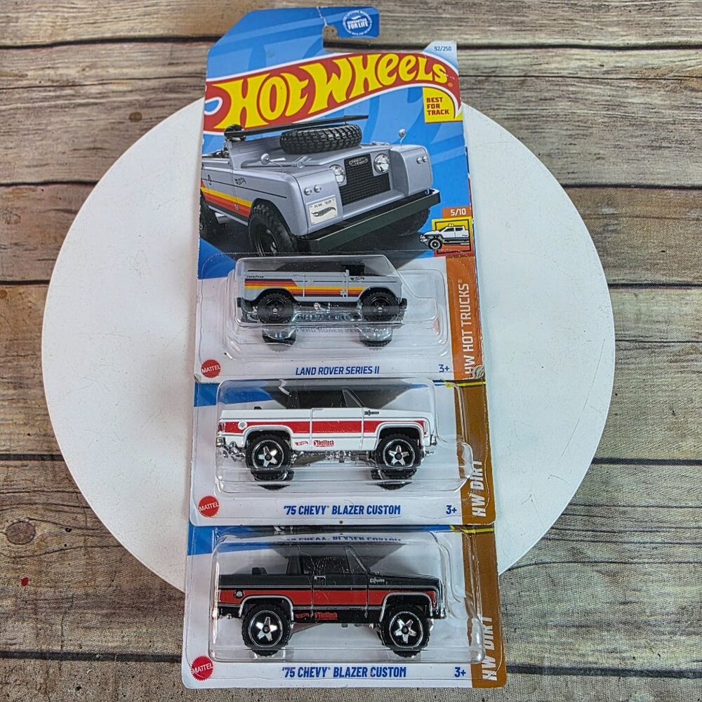 Hot Wheels Land Rover Series II & 75 Chevy Blazer Custom 3-Pack Die-Cast Set